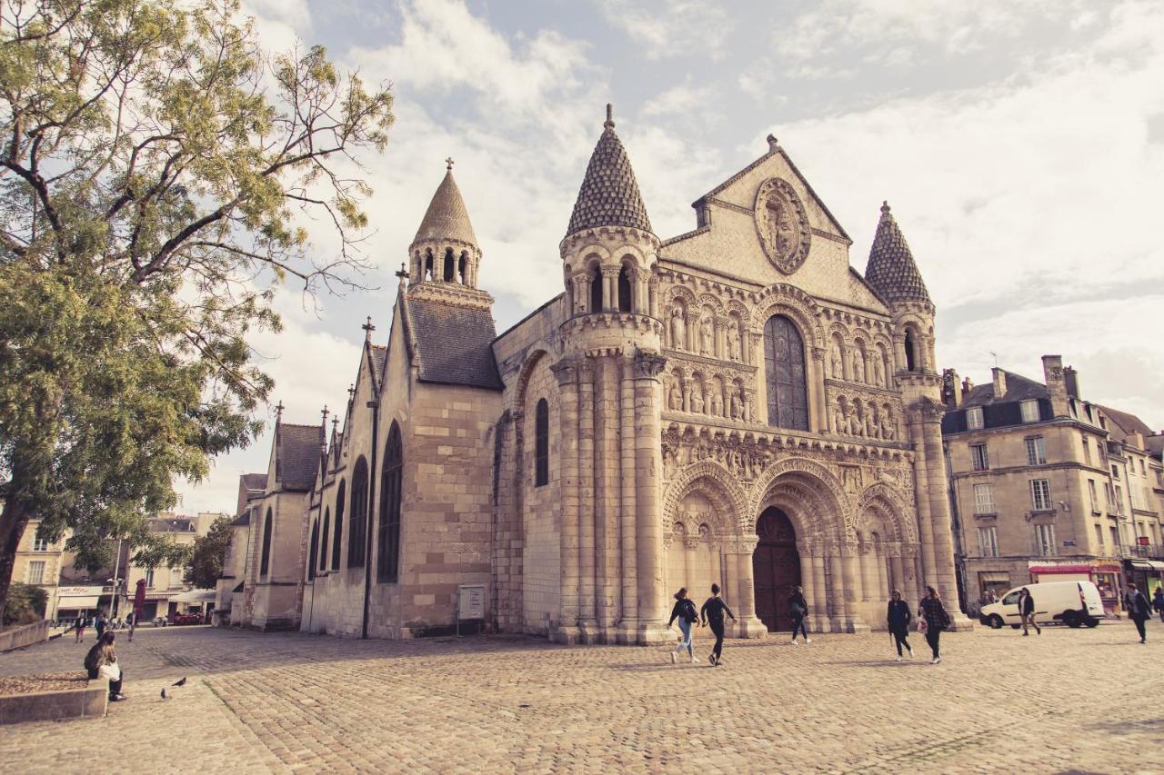 La Maison De La Liberte Suite Jeanne Barret Poitiers Exteriér fotografie