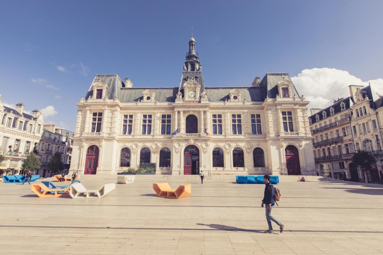 La Maison De La Liberte Suite Jeanne Barret Poitiers Exteriér fotografie